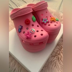 Balenciaga - Womens Crocs - EU 39